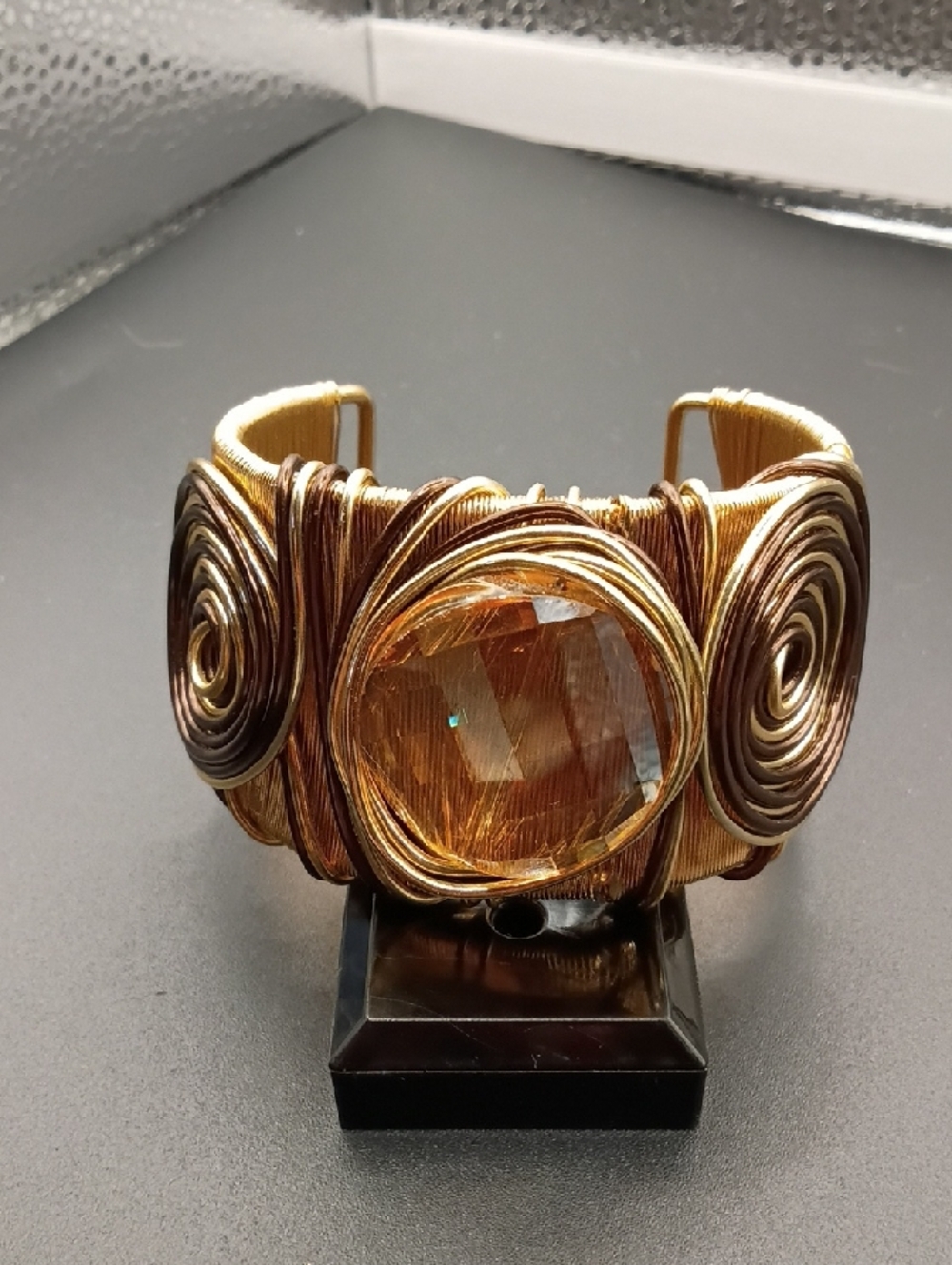 Elegant Gold-Tone Wire Wrapped Cuff Bracelet with Amber Stone